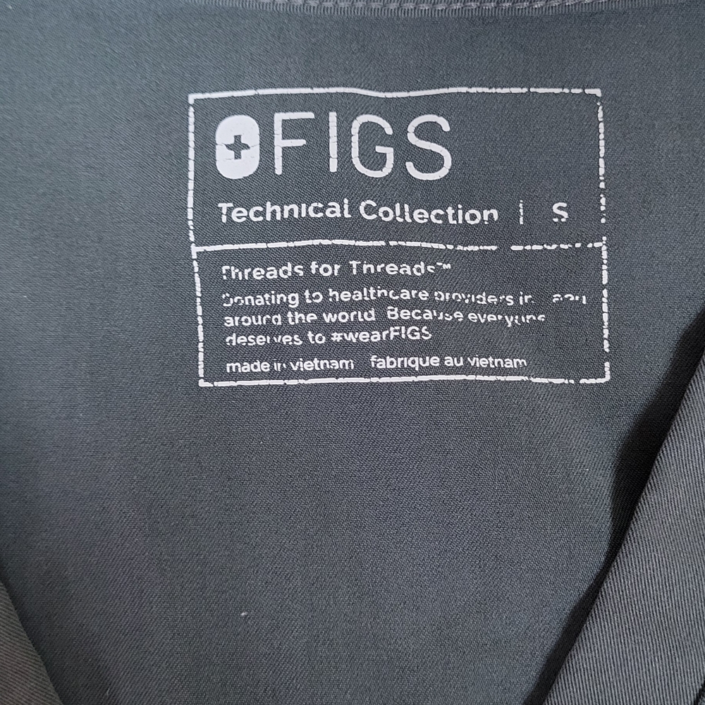 FIGS Technical Collection Scrub Top in Slate Gray